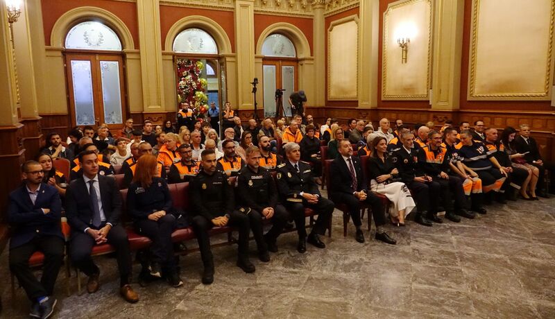 Santa Cruz reconoce la labor de Protección Civil, de personas y colectivos colaboradores