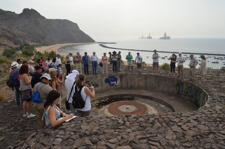Visita a la batería de San Andrés, organizada durante el Encuentro sobre Patrimonio Militar Reciente
